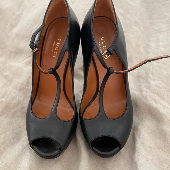 Gucci - Picture 2 of 5